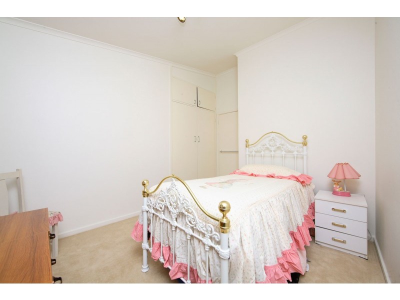 21 Logan Street, Narrabundah ACT 2604