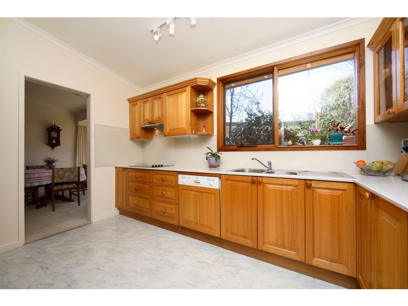 21 Logan Street, Narrabundah ACT 2604
