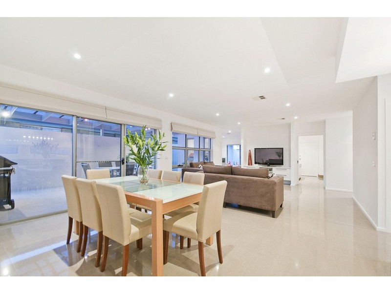 10 Whitington Street, Franklin ACT 2913