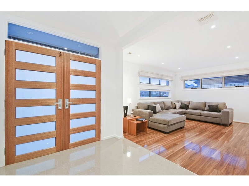 10 Whitington Street, Franklin ACT 2913