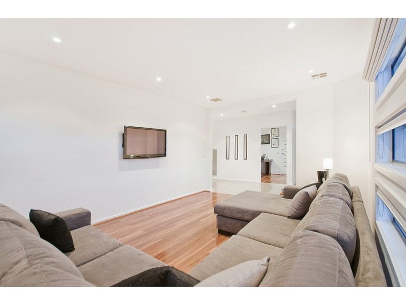 10 Whitington Street, Franklin ACT 2913