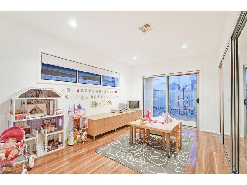 10 Whitington Street, Franklin ACT 2913