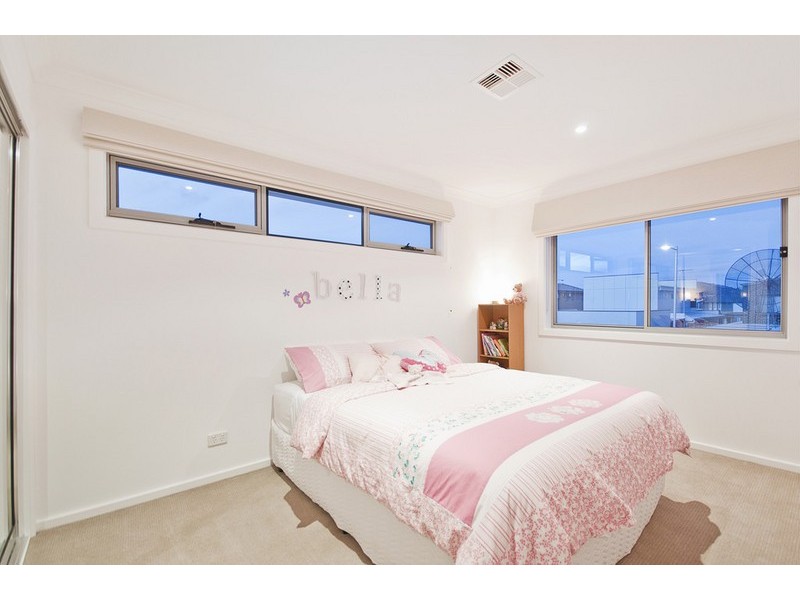 10 Whitington Street, Franklin ACT 2913