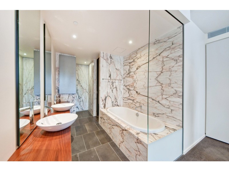 509/21 Marcus Clarke Street, City ACT 2601