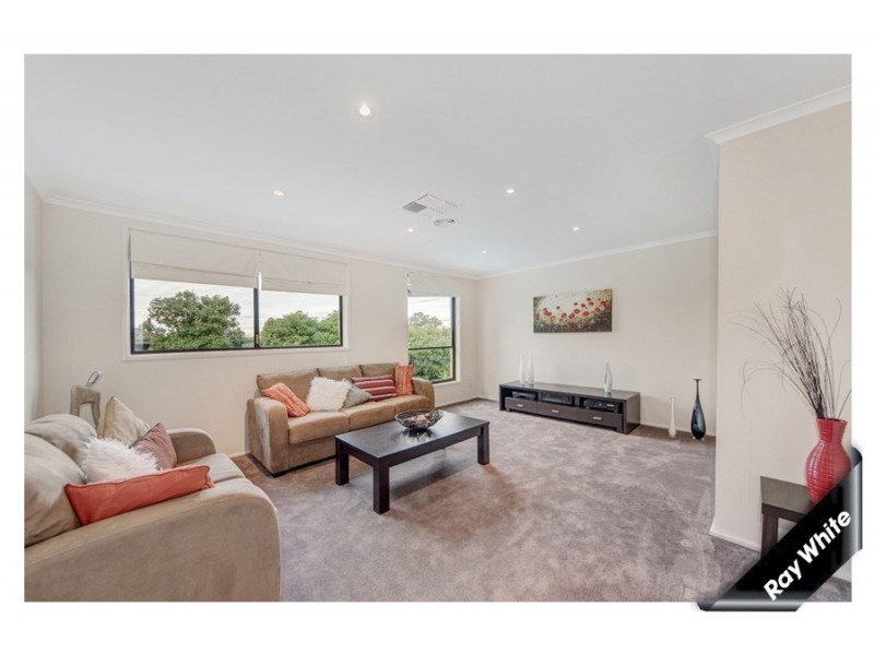 16 Rossarden Street, Fisher ACT 2611