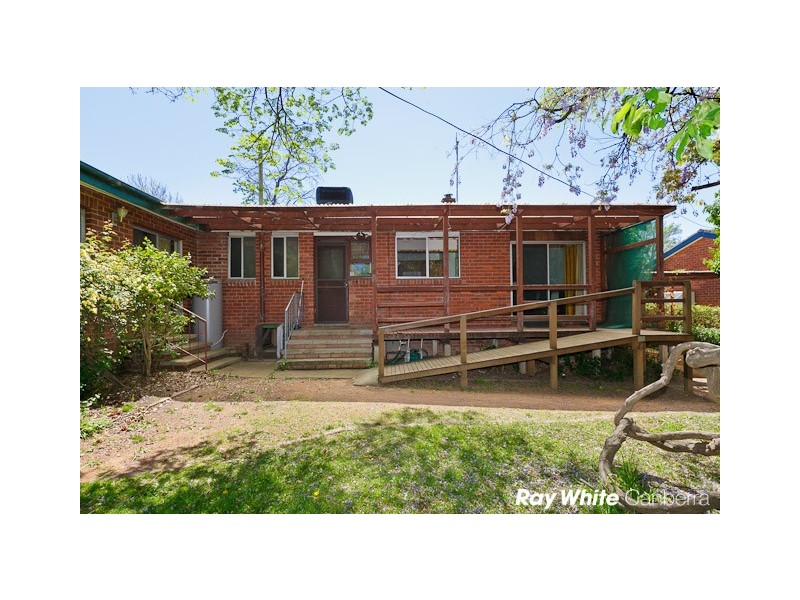 11 Pullen Street, Narrabundah ACT 2604