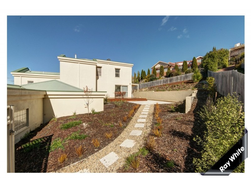 9 Sparkes Close, Fadden ACT 2904