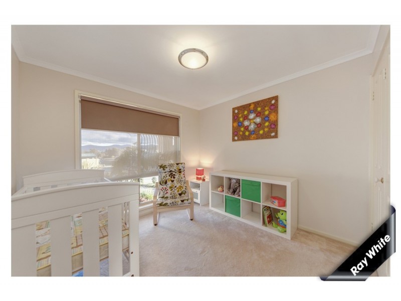 18 Larkin Close, Gordon ACT 2906