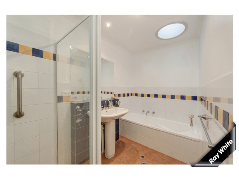 18 Larkin Close, Gordon ACT 2906