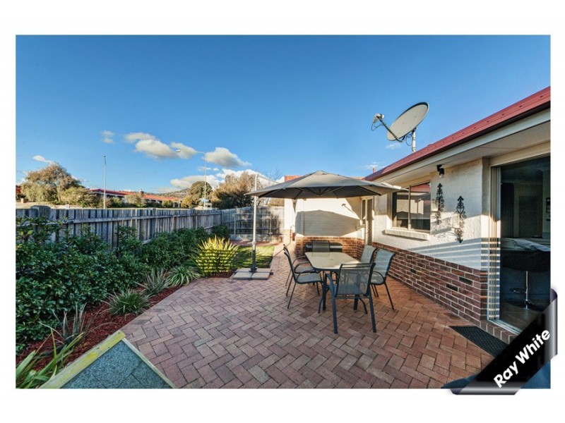 18 Larkin Close, Gordon ACT 2906