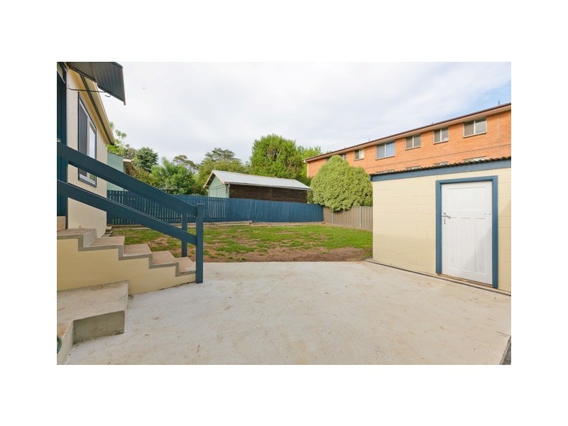 17 Crest Road, Crestwood NSW 2620