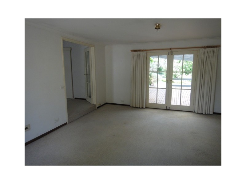 26 Summerland Circuit, Kambah ACT 2902