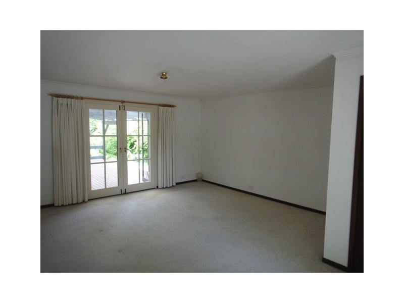 26 Summerland Circuit, Kambah ACT 2902