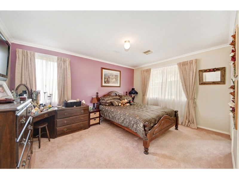 146 Jim Pike Avenue, Gordon ACT 2906