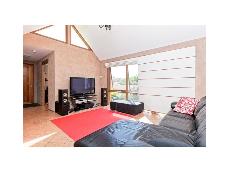 18 Menzies Court, Banks ACT 2906