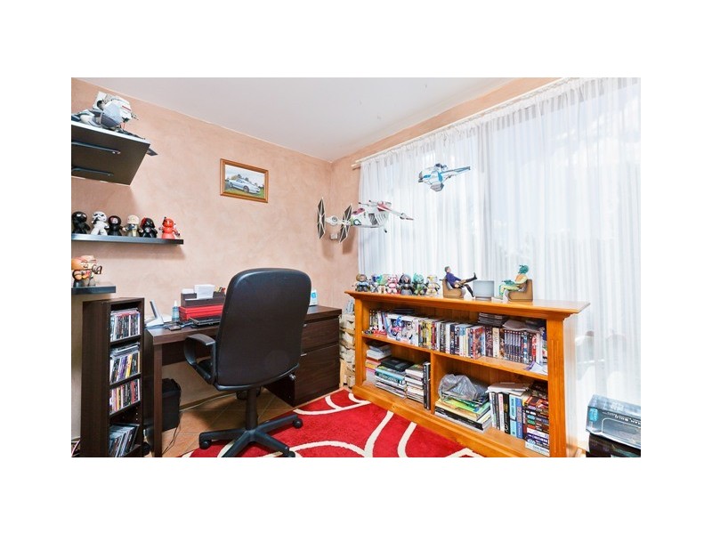 18 Menzies Court, Banks ACT 2906