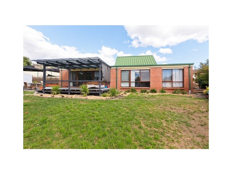 18 Menzies Court, Banks ACT 2906