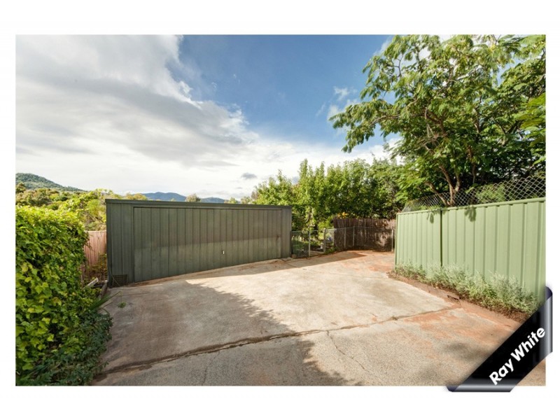 24 Beaufort Retreat, Gordon ACT 2906