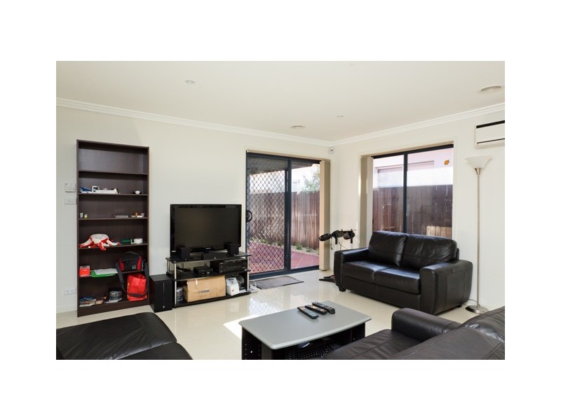 17 Ruth Bedford Street, Franklin ACT 2913