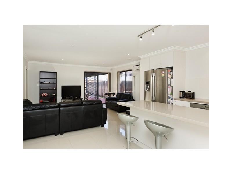 17 Ruth Bedford Street, Franklin ACT 2913
