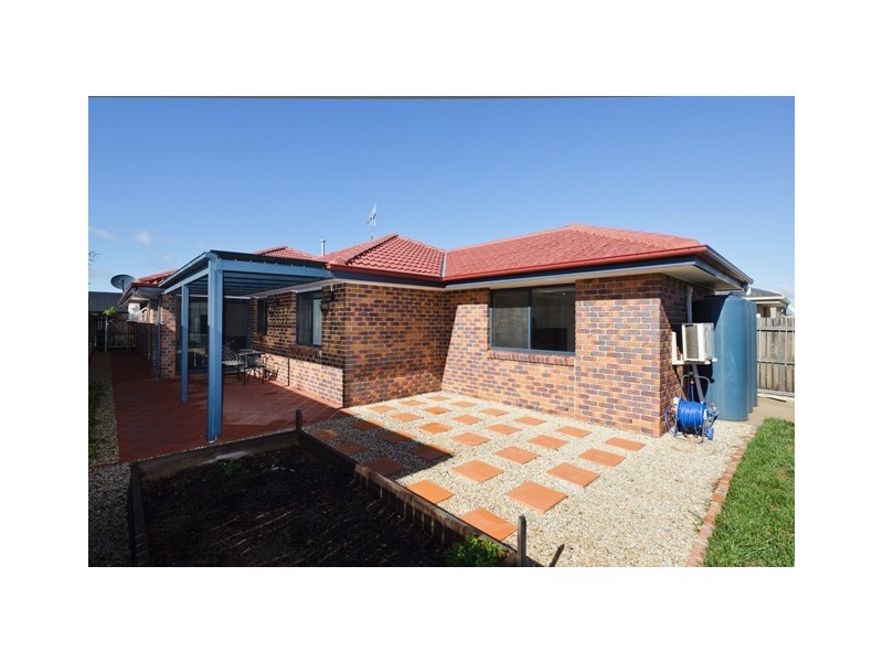 17 Ruth Bedford Street, Franklin ACT 2913