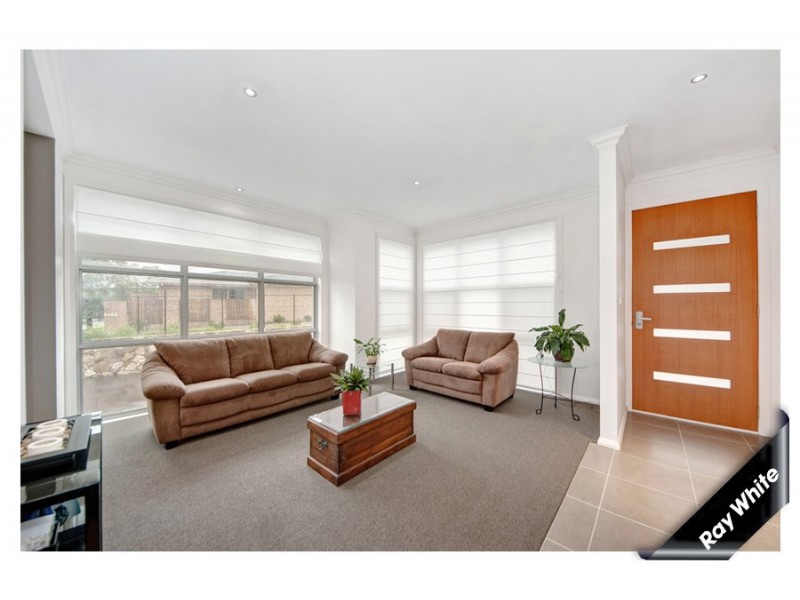 1/6 Webber Crescent, Calwell ACT 2905