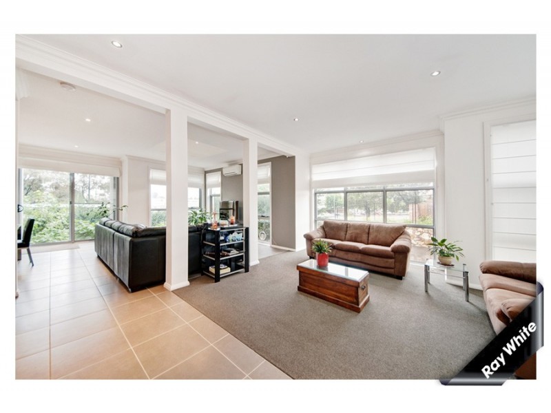 1/6 Webber Crescent, Calwell ACT 2905