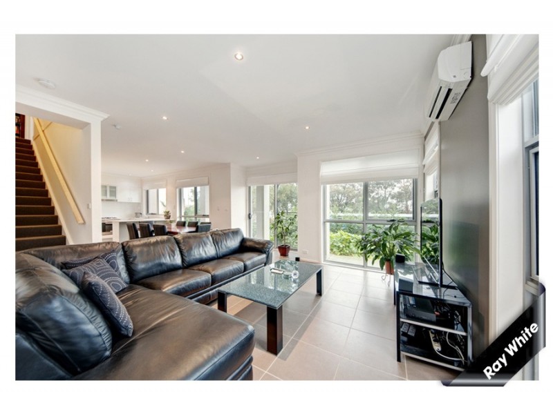 1/6 Webber Crescent, Calwell ACT 2905