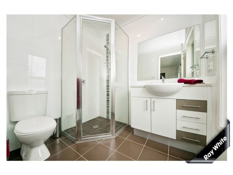 1/6 Webber Crescent, Calwell ACT 2905