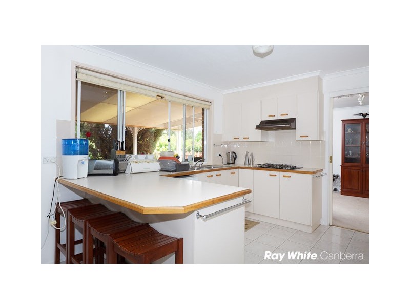 37 Rowntree Crescent, Isaacs ACT 2607