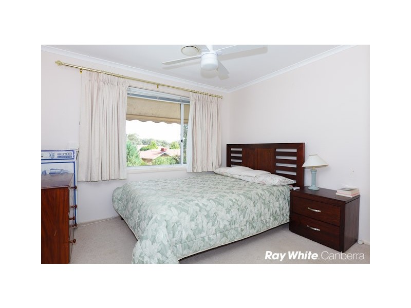 37 Rowntree Crescent, Isaacs ACT 2607