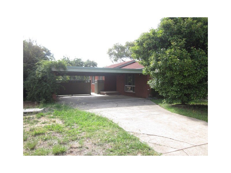 15 Mackie Crescent, Stirling ACT 2611