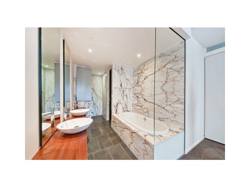 509/21 Marcus Clarke Street, City ACT 2601