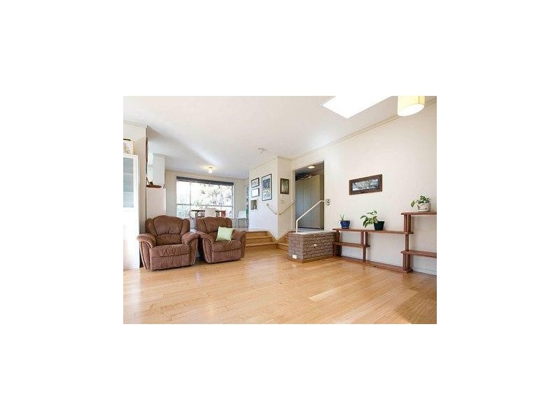 15 Tompson Street, Garran ACT 2605