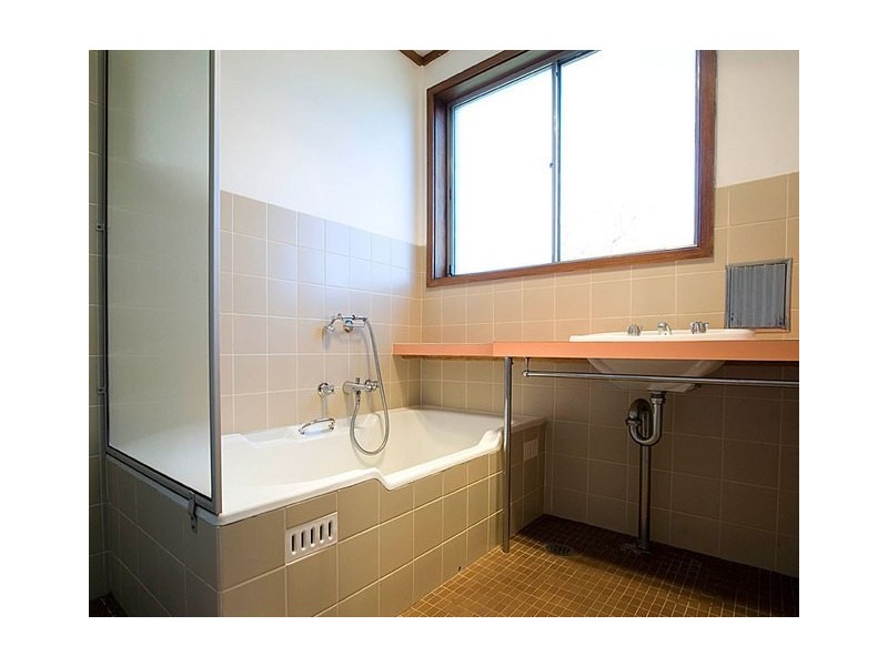 15 Tompson Street, Garran ACT 2605