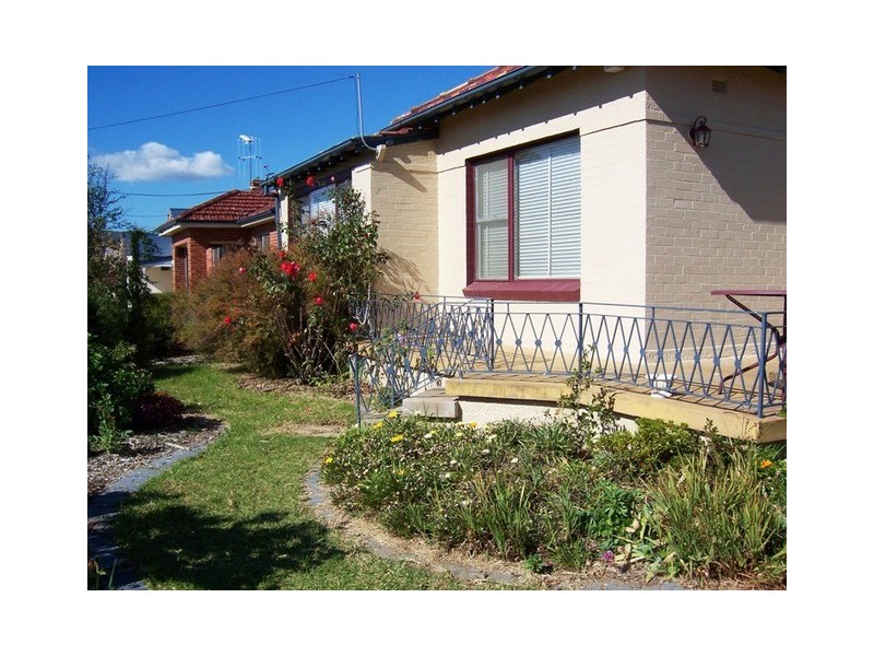 12 West Avenue, Queanbeyan NSW 2620