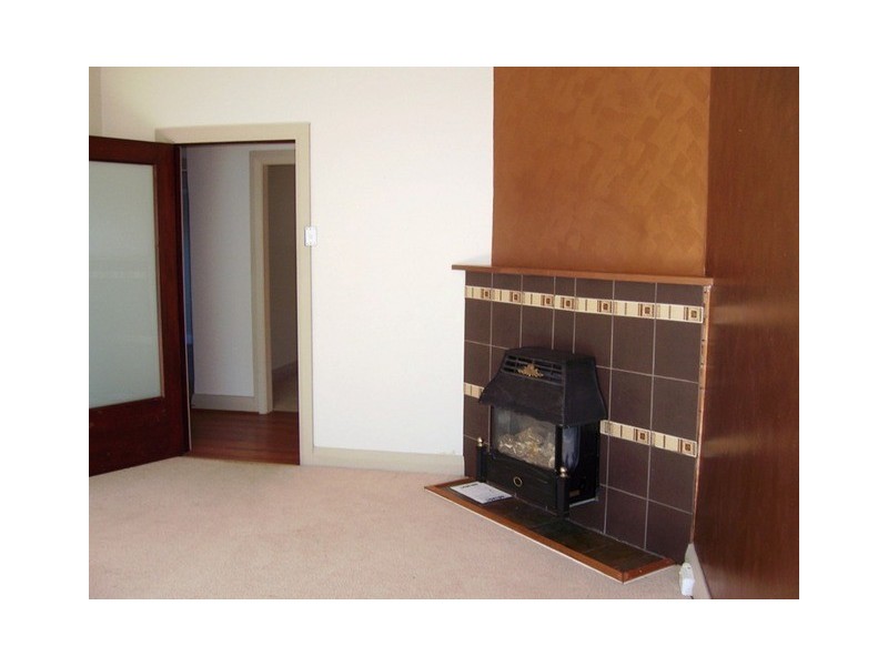 12 West Avenue, Queanbeyan NSW 2620