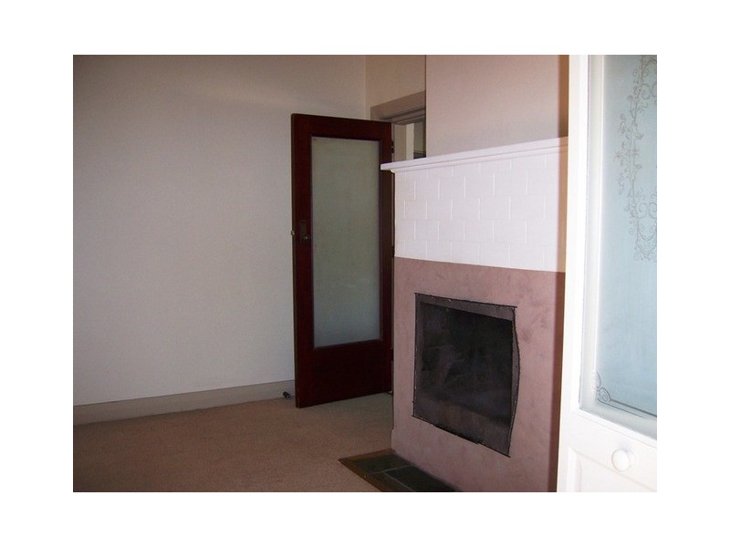 12 West Avenue, Queanbeyan NSW 2620