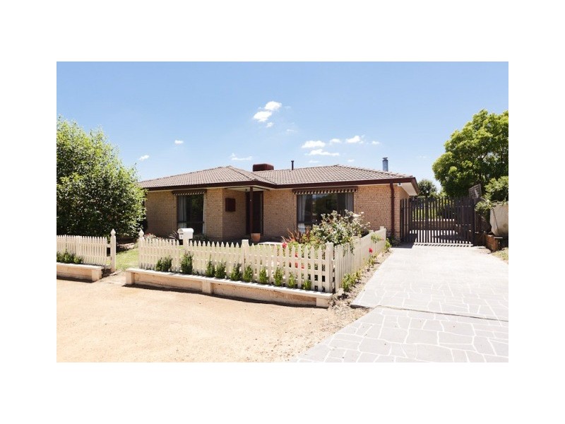 4 Bartels Place, Banks ACT 2906
