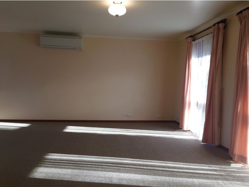 12 Veale Street, Monash ACT 2904