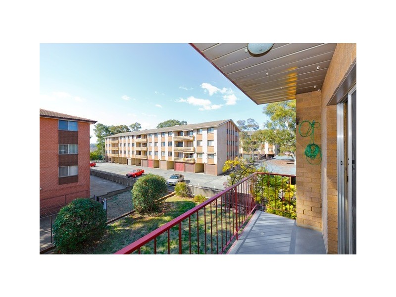 2/104 Henderson Road, Queanbeyan NSW 2620