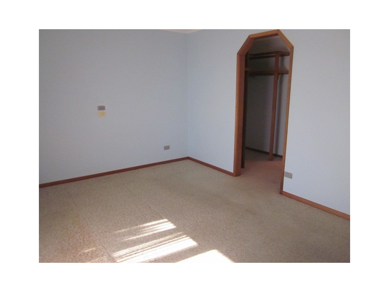 20 Couchman Crescent, Chisholm ACT 2905