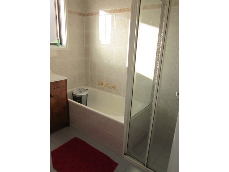 4 Mcbeath Place, Kambah ACT 2902