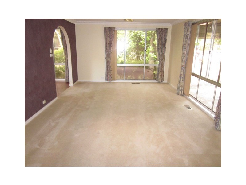 15 Mackie Crescent, Stirling ACT 2611