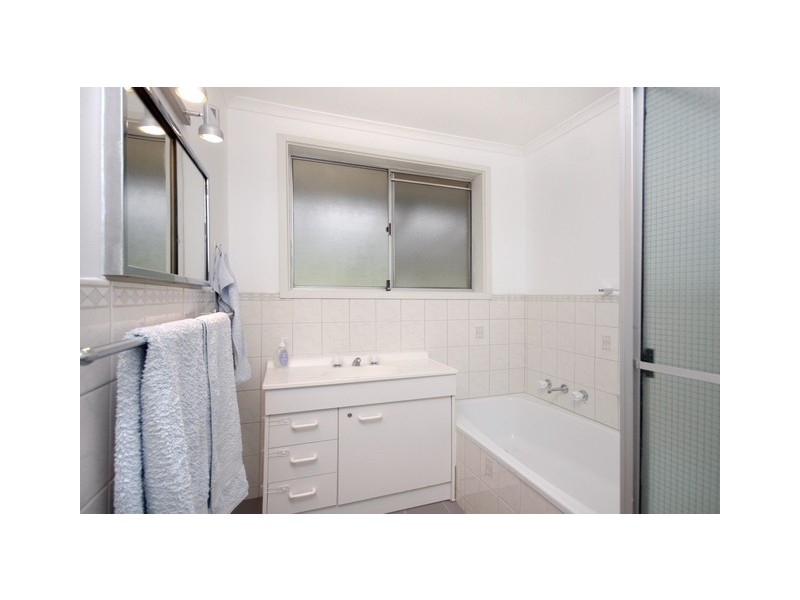 25 Berne Crescent, Macgregor ACT 2615