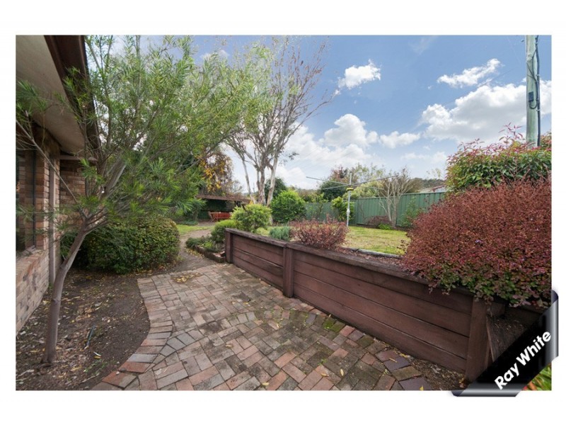 4 Gilday Place, Fadden ACT 2904