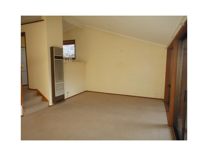 4/5 Lane Poole Place, Yarralumla ACT 2600