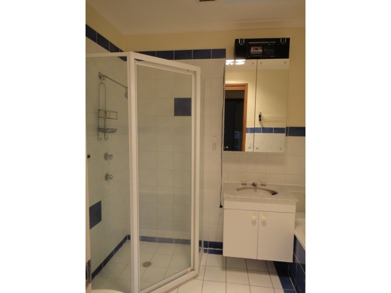 4/5 Lane Poole Place, Yarralumla ACT 2600