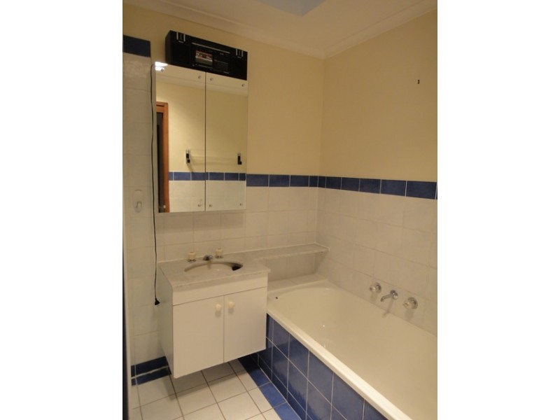 4/5 Lane Poole Place, Yarralumla ACT 2600