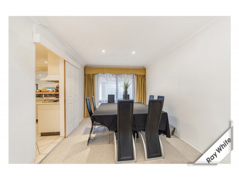 82 Namatjira Drive, Stirling ACT 2611